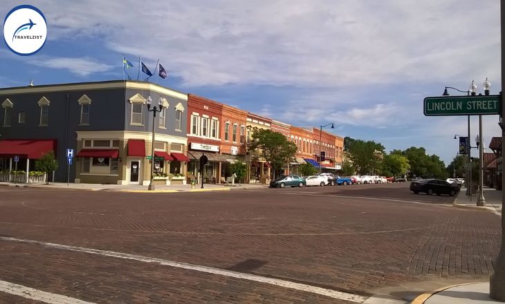 things to do in lindsborg ks